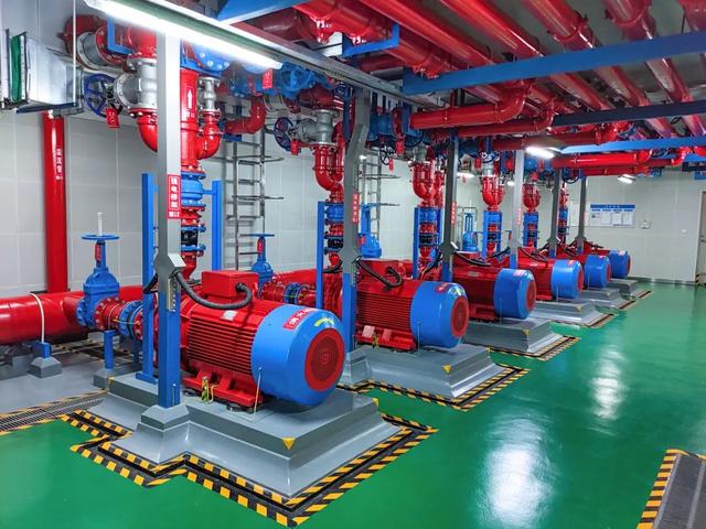 一起來看看"安裝之星+魯班獎(jiǎng)",還有懸空式冷卻塔的機(jī)電安裝現(xiàn)場吧